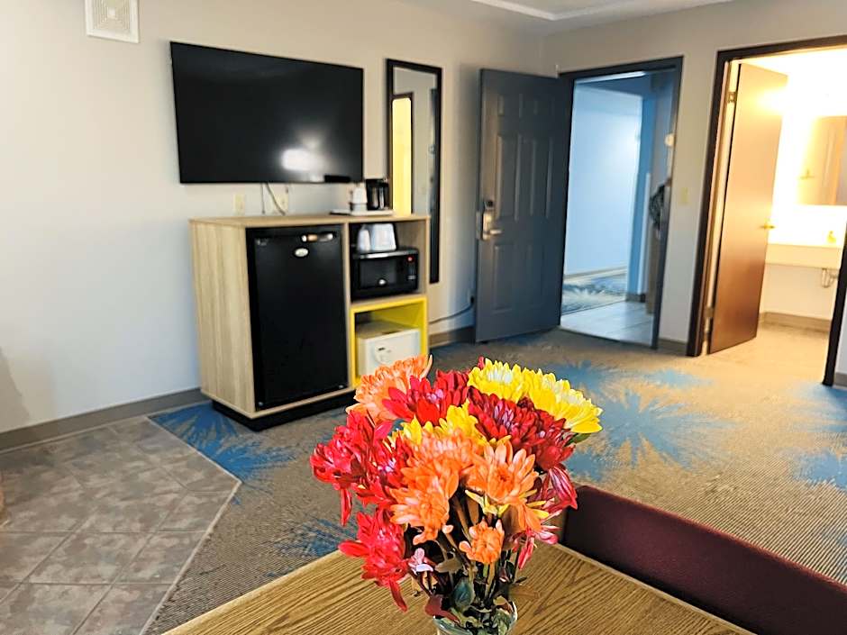 Days Inn by Wyndham Jamestown