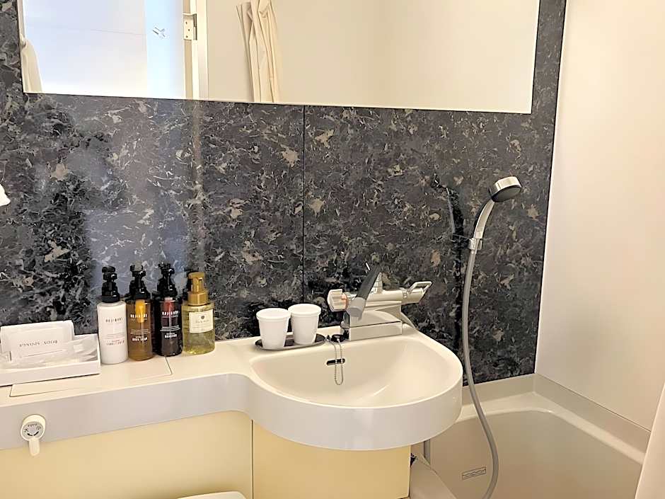 Hotel Livemax Hiratsuka Ekimae