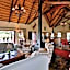 Amakhosi Safari Lodge