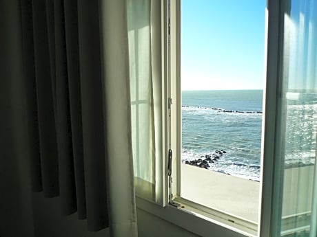 Standard Double or Twin Room with Sea View