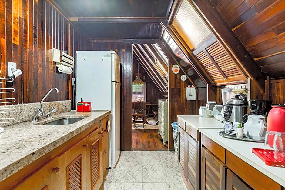 Chalé inteiro completo a 5 min a pé do Capivari - Campos do Jordão