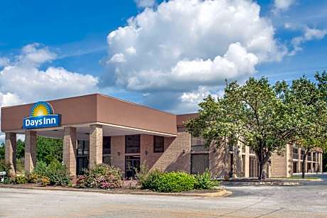 Days Inn by Wyndham Clinton / Laurens I-26