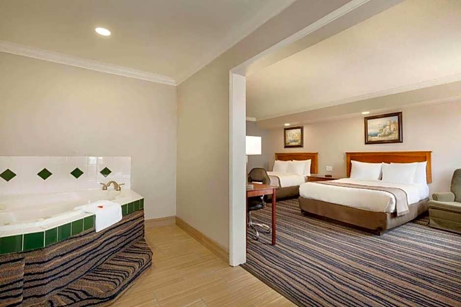 Days Inn by Wyndham Eureka CA
