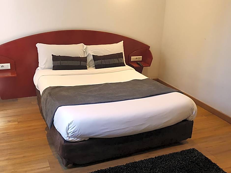 Le Clémenceau Hôtel et Appart'hôtel & Restaurant "Gare Sncf" centre ville