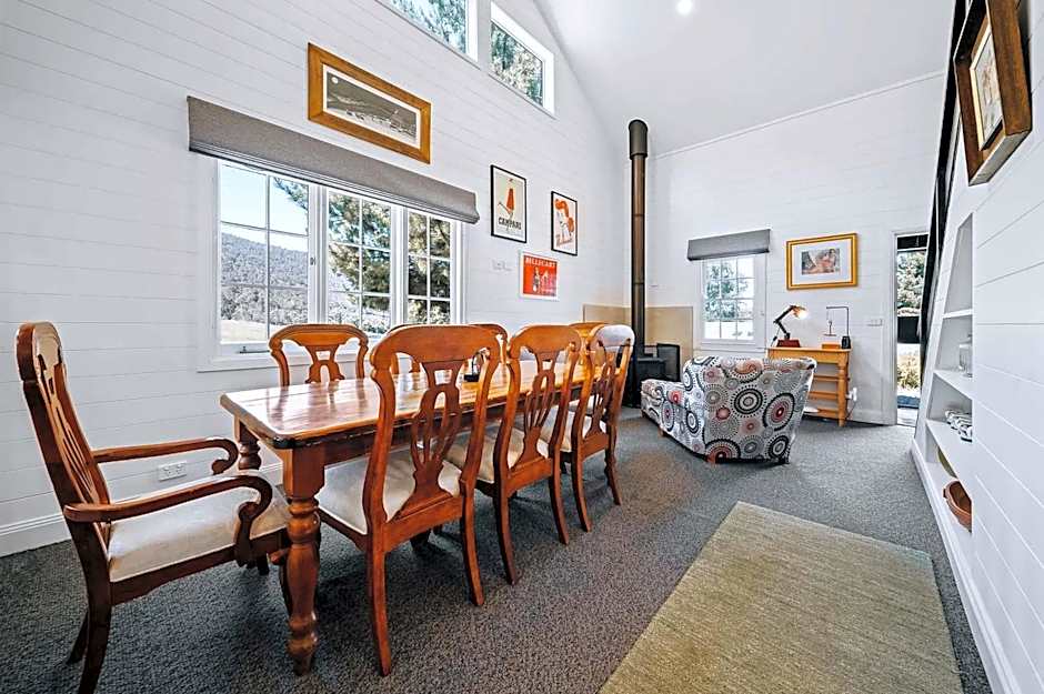 Crackenback Farm Guesthouse