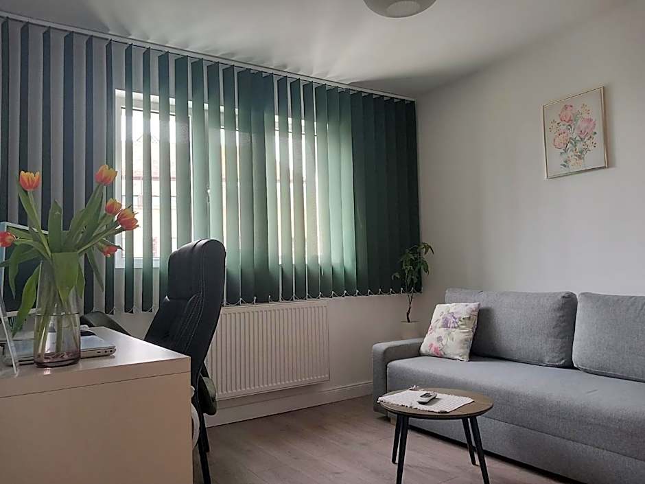 4 Seasons Apartments