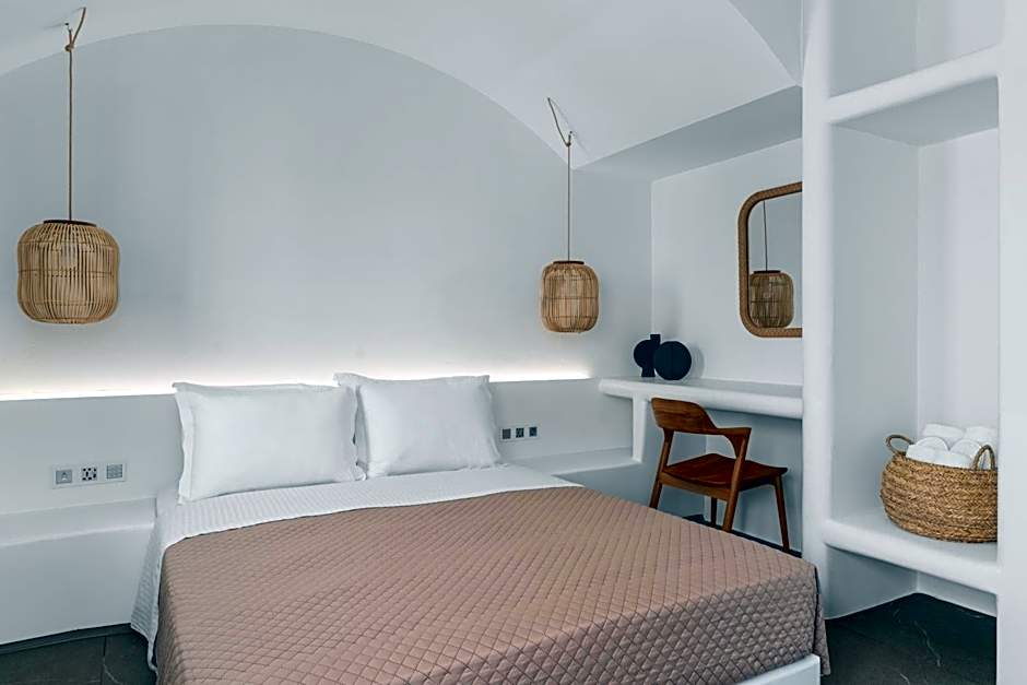 Mr & Mrs White Paros Suites & More