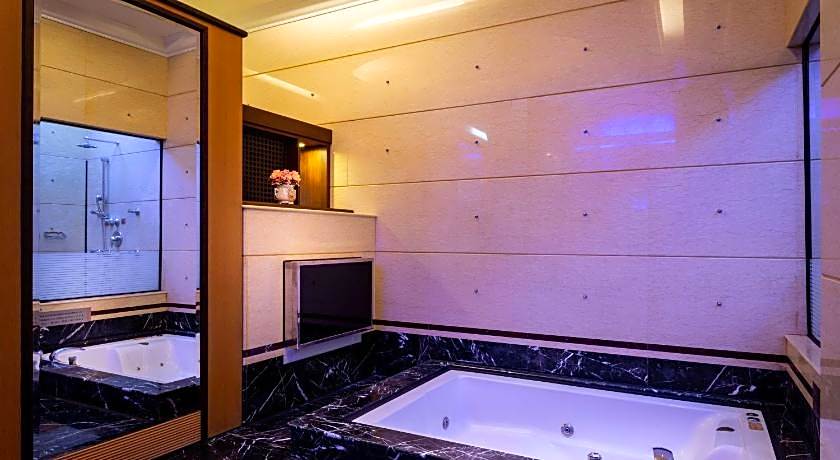 King & Princess Motel