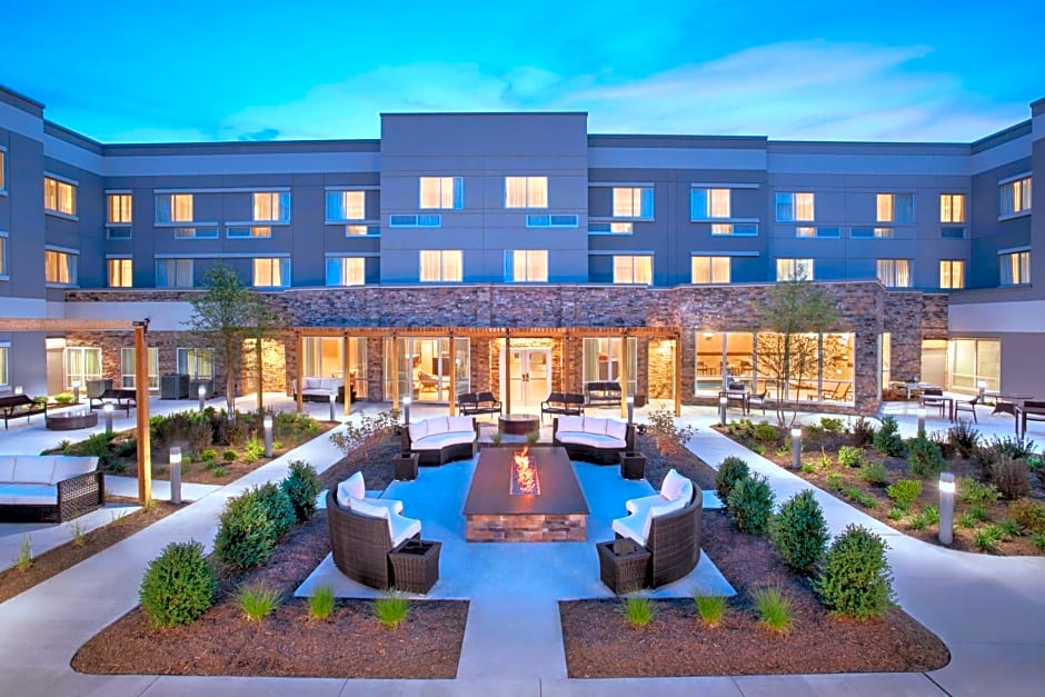 Courtyard by Marriott Wayne Fairfield