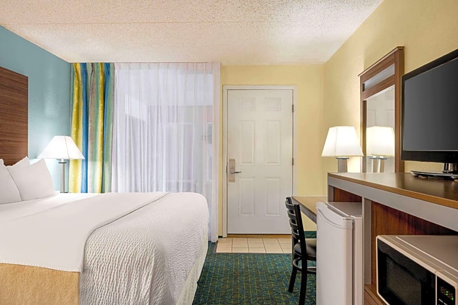 Days Inn & Suites by Wyndham Wildwood