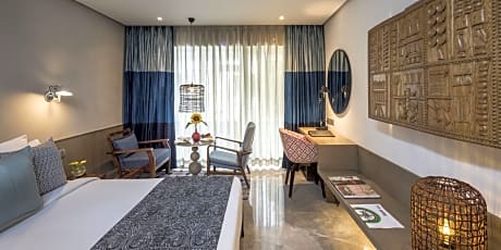 Luxury Terrace Room (1 Queen Bed)