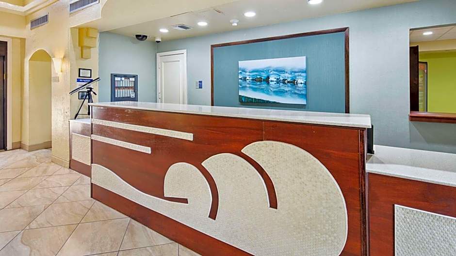 Best Western Plus Deerfield Beach Hotel & Suites