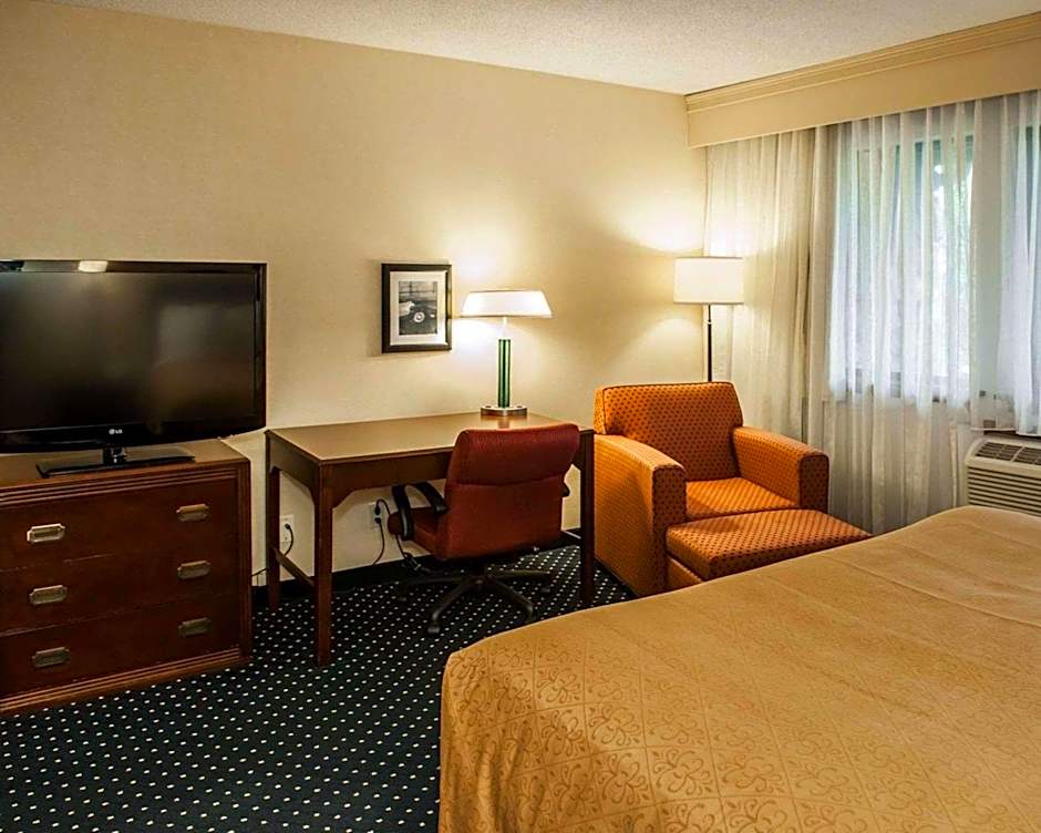 Quality Inn & Suites Goshen