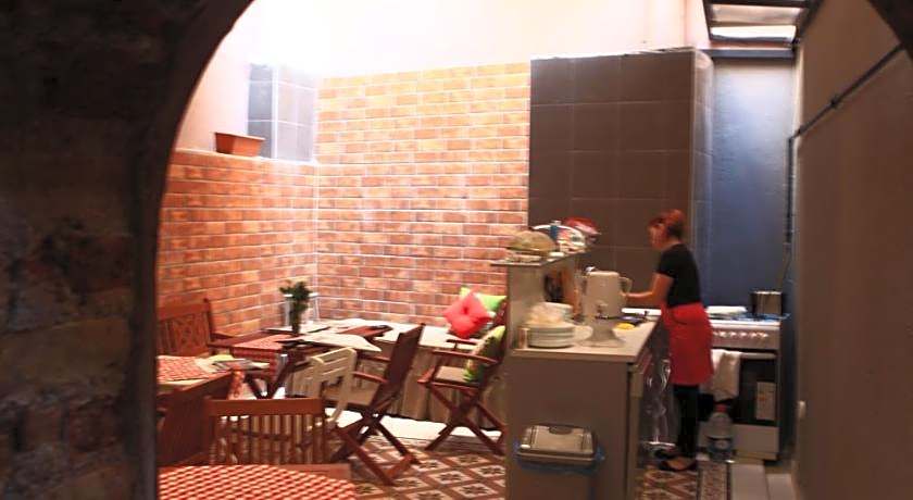 Tom Square Boutique Hotel