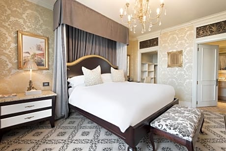 Suite With King Bed Non Smoking