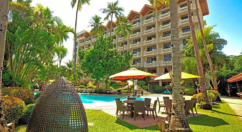 Costabella Tropical Beach Hotel