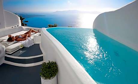 Infinity Suites & Dana Villas