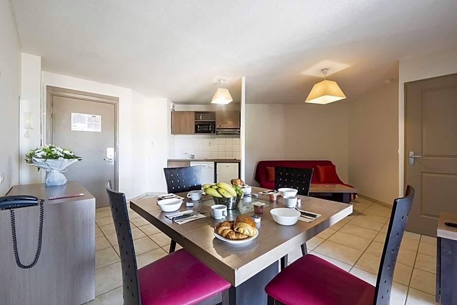 Park & Suites Village Aix-Le Rousset
