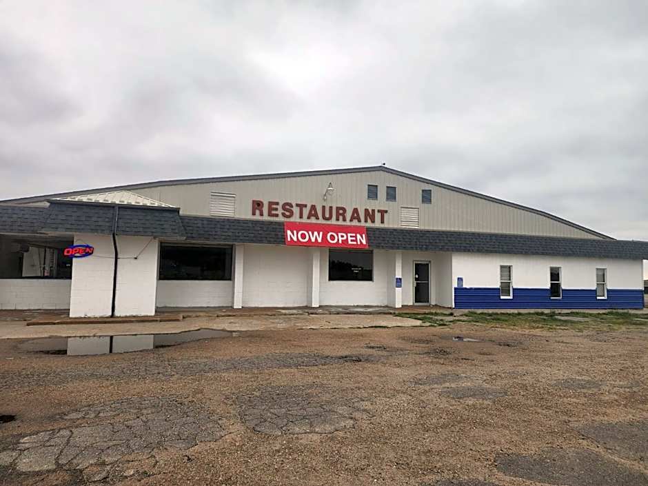 1st Inn By OYO Quinter Hwy 70 KS