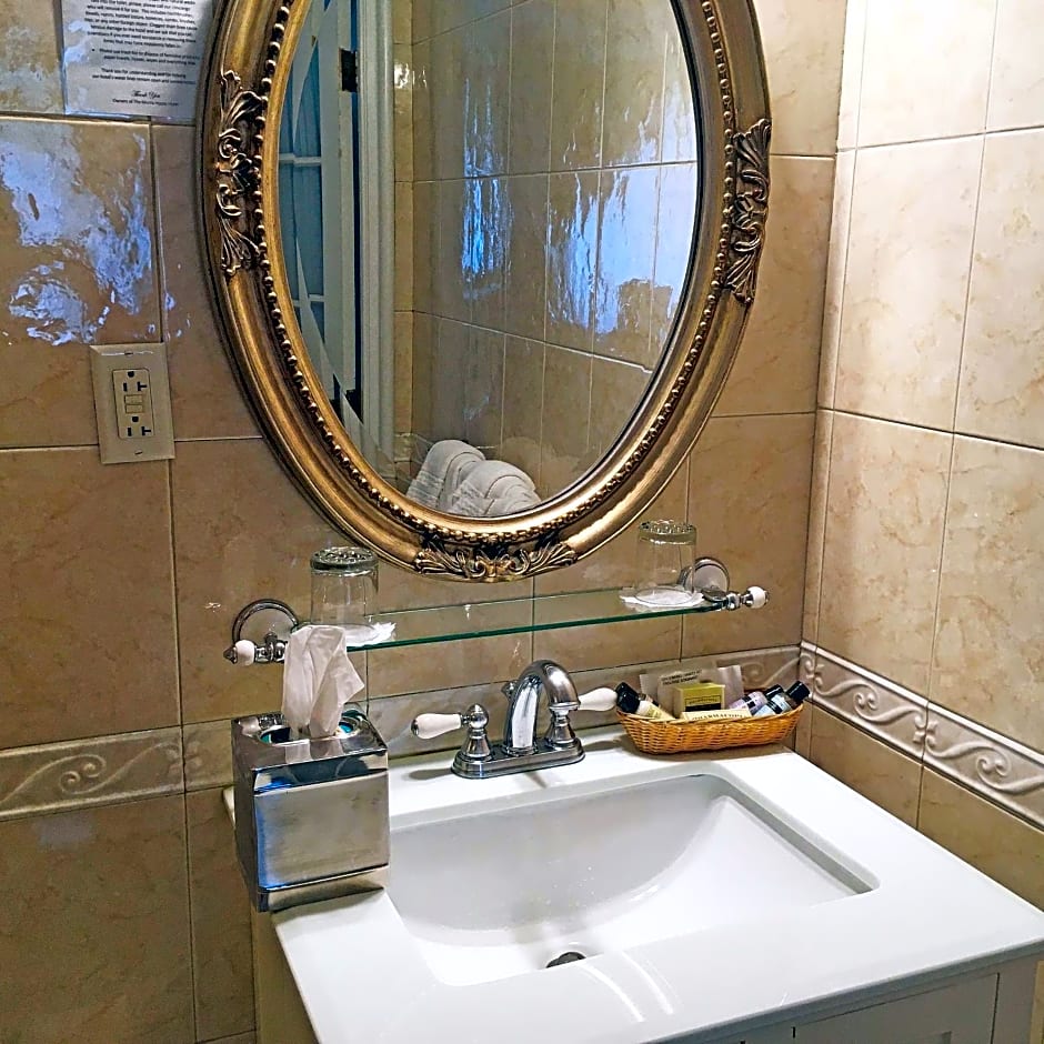 Morris House Hotel - Bed And Breakfast
