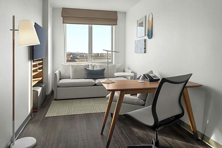 Element By Westin Harrison-Newark