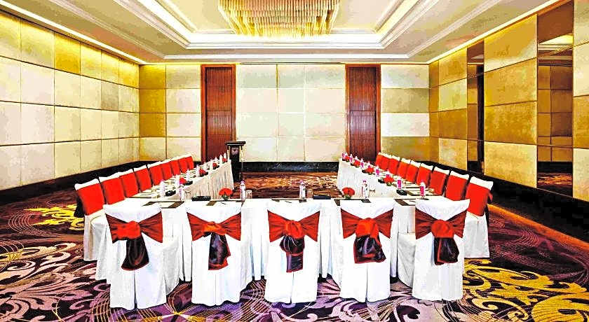 Holiday Inn New Delhi Mayur Vihar Noida By IHG