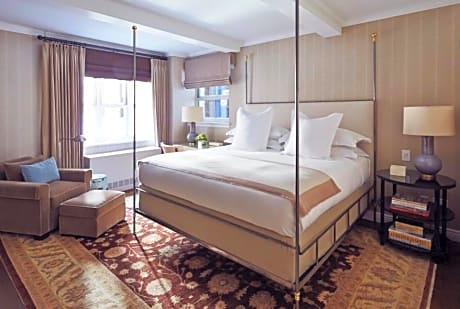 Lowell King Room