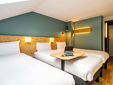 Triple Room with Three Single Beds