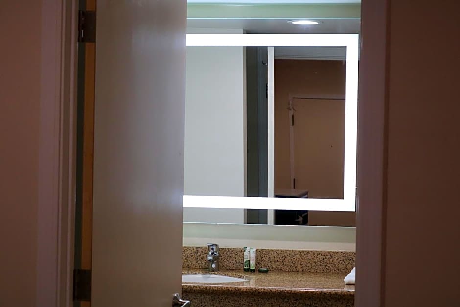 Motel 6 Vallejo, CA - Napa Valley