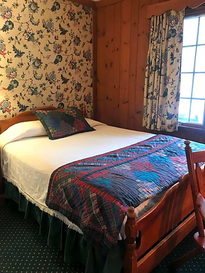 Photo 1 of 10 of 2 Queen Beds