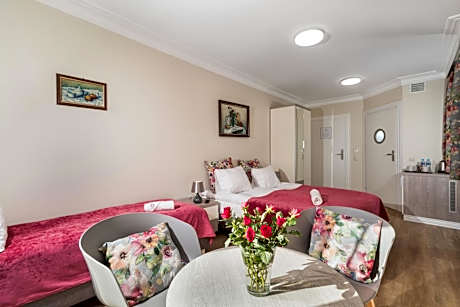 Triple Room with Private Bathroom