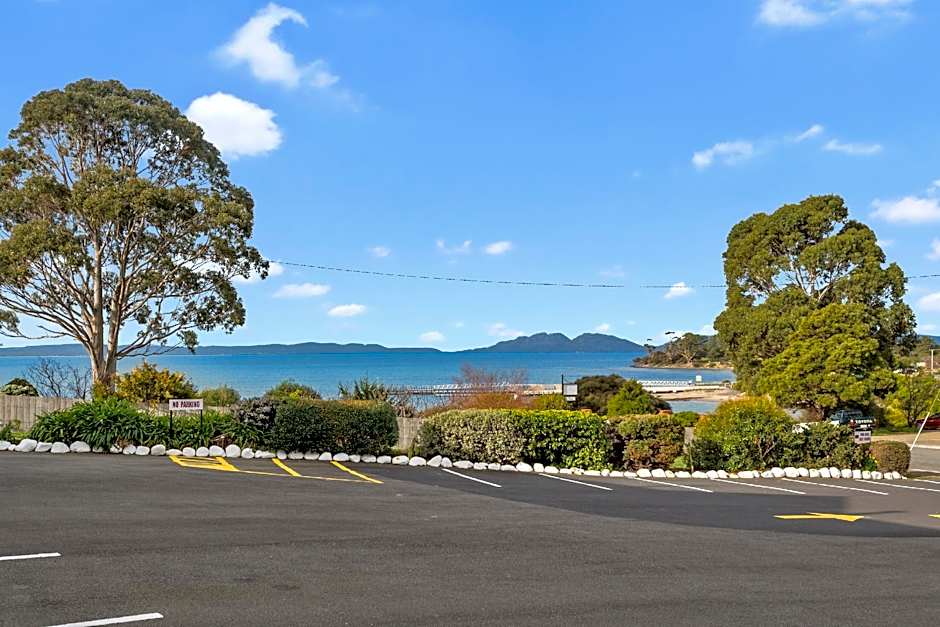 Amoshouse & Swansea Ocean Villas