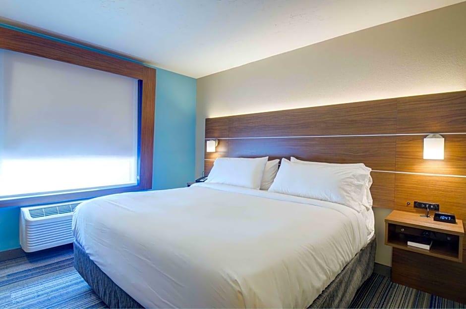 Holiday Inn Express & Suites North Platte, an IHG Hotel