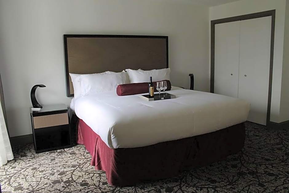 Regalia Hotel & Conference Center