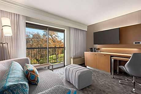 King Room with Courtyard View, Sofa Bed and Balcony