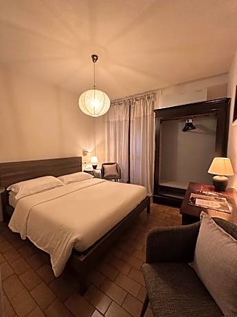 Double Room with Balcony (2 Adults + 1 Child)