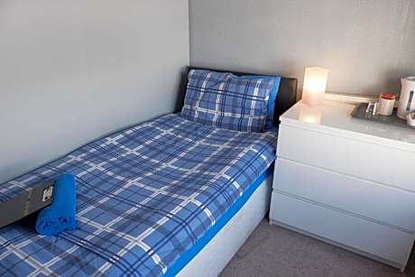 Standard Single Room with Shared Bathroom