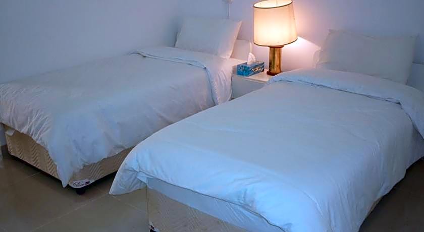 Qurum Beach Hotel