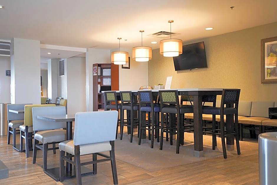 Fairfield Inn & Suites by Marriott Airdrie