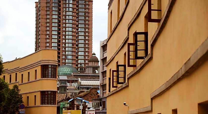 Moon and Chalice Boutique Hotel