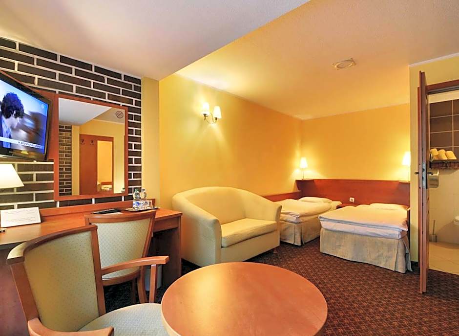 Hotel Astra Tajemniczy Ogród