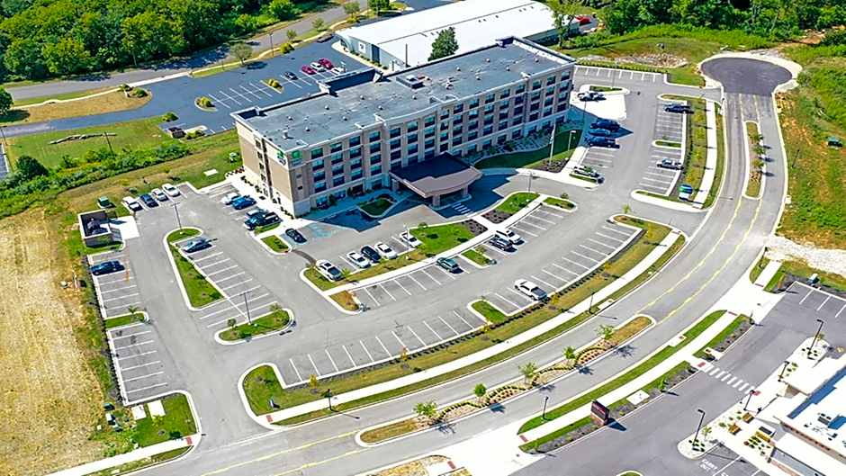 Holiday Inn Express & Suites Elizabethtown North By IHG