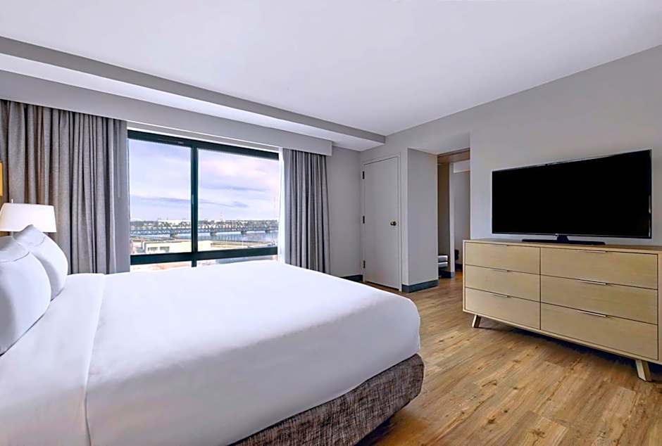 DoubleTree by Hilton Davenport