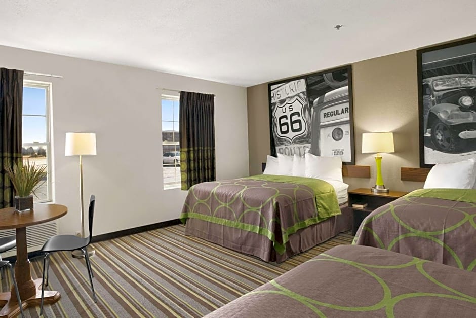 Super 8 by Wyndham Stafford/Springfield Area