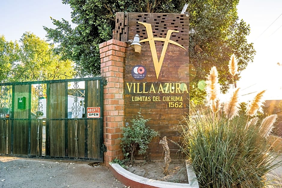 Capital O Hotel Villa Azura