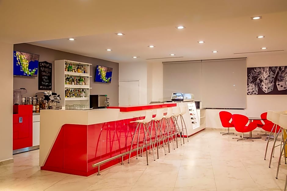 Fiesta Inn Express Perinorte