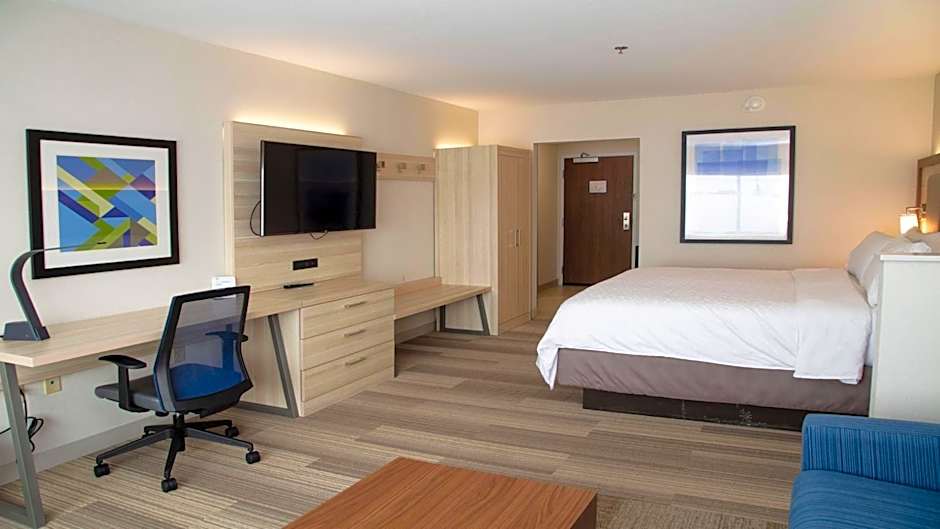 Holiday Inn Express & Suites - Marion By IHG