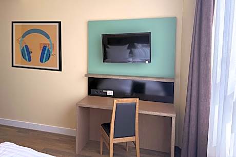 2 Twin Premium Accessible