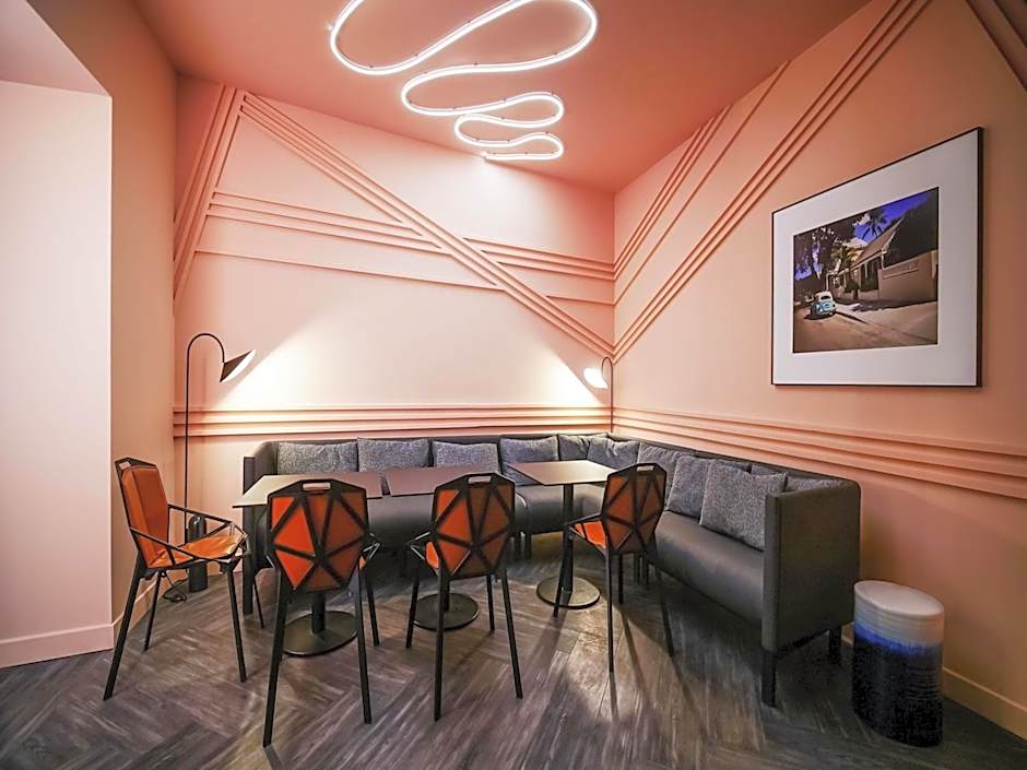 Tribe Paris Batignolles