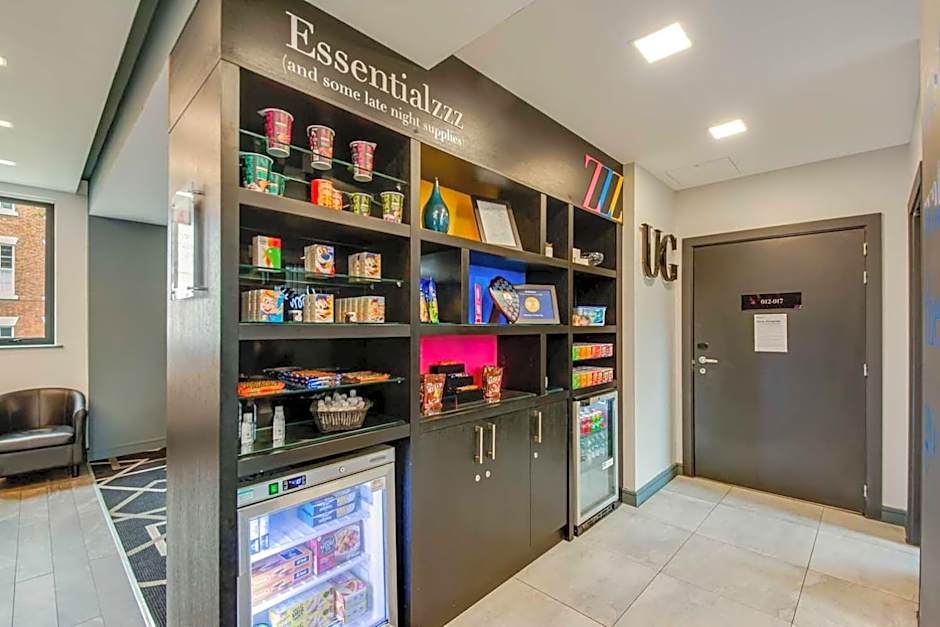 Roomzzz Chester City